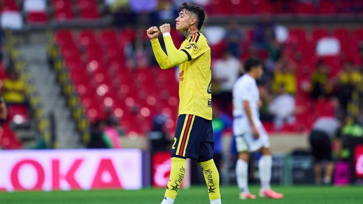 Istereeg's tweet photo. Otro partido más que cumpliendo.
En el barco de Don Emilio "Pelón" Lara 🫡 https://t.co/aThOXh3ZBR
