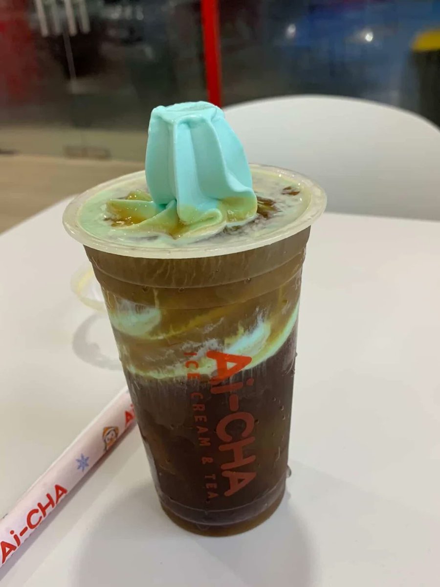 audreyrobir7e4's tweet photo. My go-to order from Aicha Brunei: an iced or hot Americano topped with sea salt ice cream. The creamy, sweet saltiness hits first, followed by the aromatic bitterness of the Americano—a comforting, refreshing and satisfying combination. https://t.co/ObbMNOkH2H
