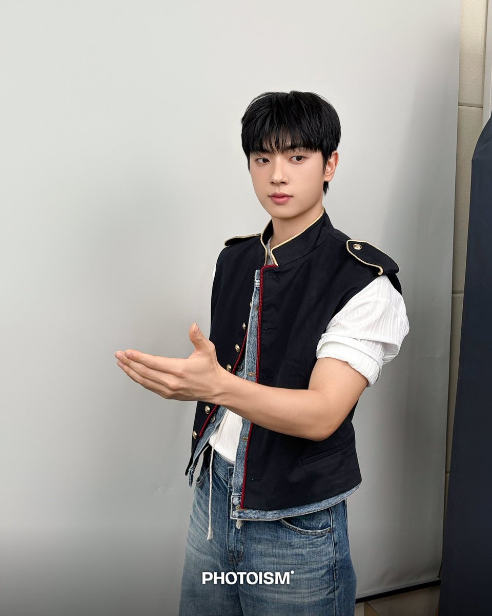hang9__'s tweet photo. 왕자님.... https://t.co/gBS1tKEH8a
