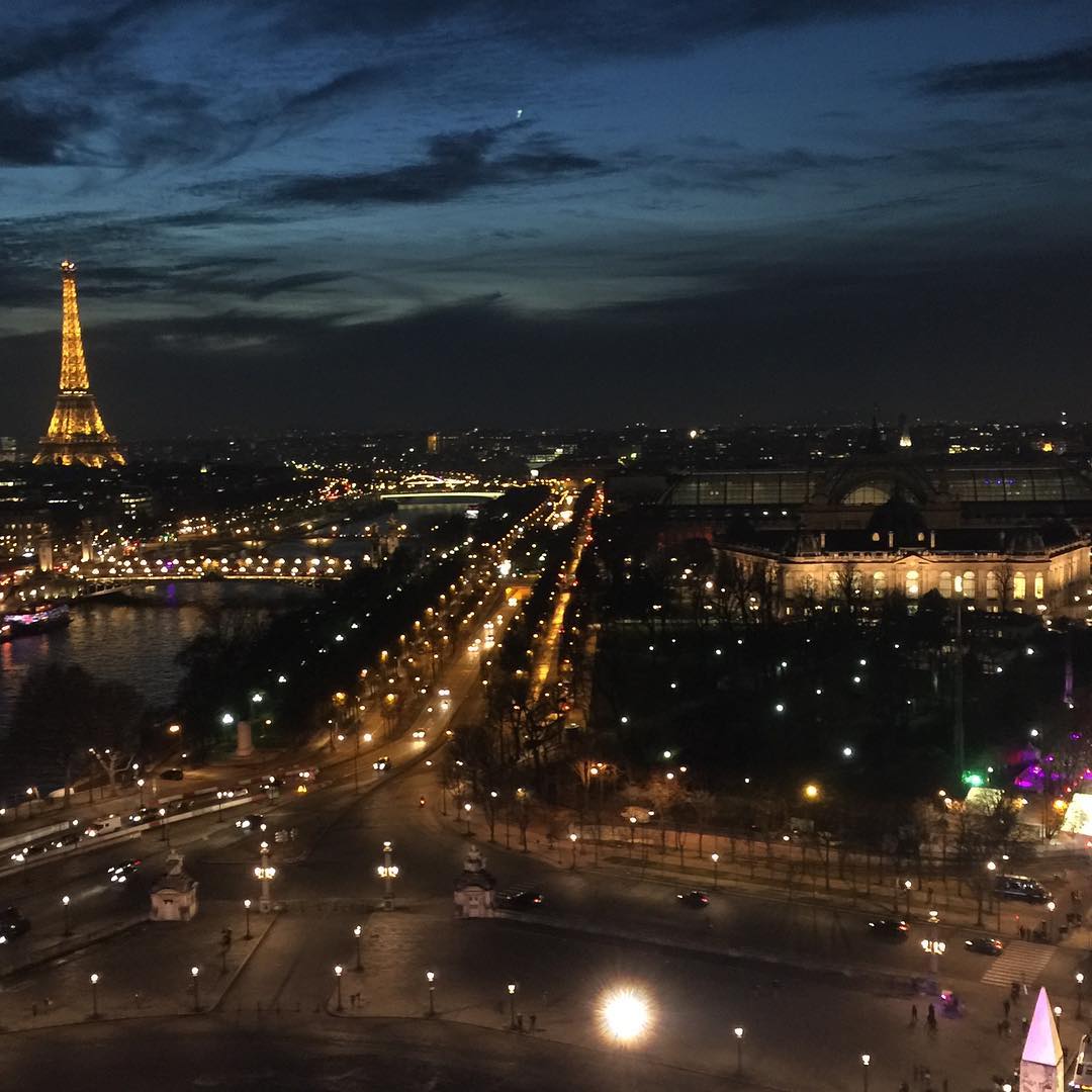 skylartaylorlez's tweet photo. Tonight, the heart of Paris burns, and France mourns. https://t.co/GfeSqiUNr7