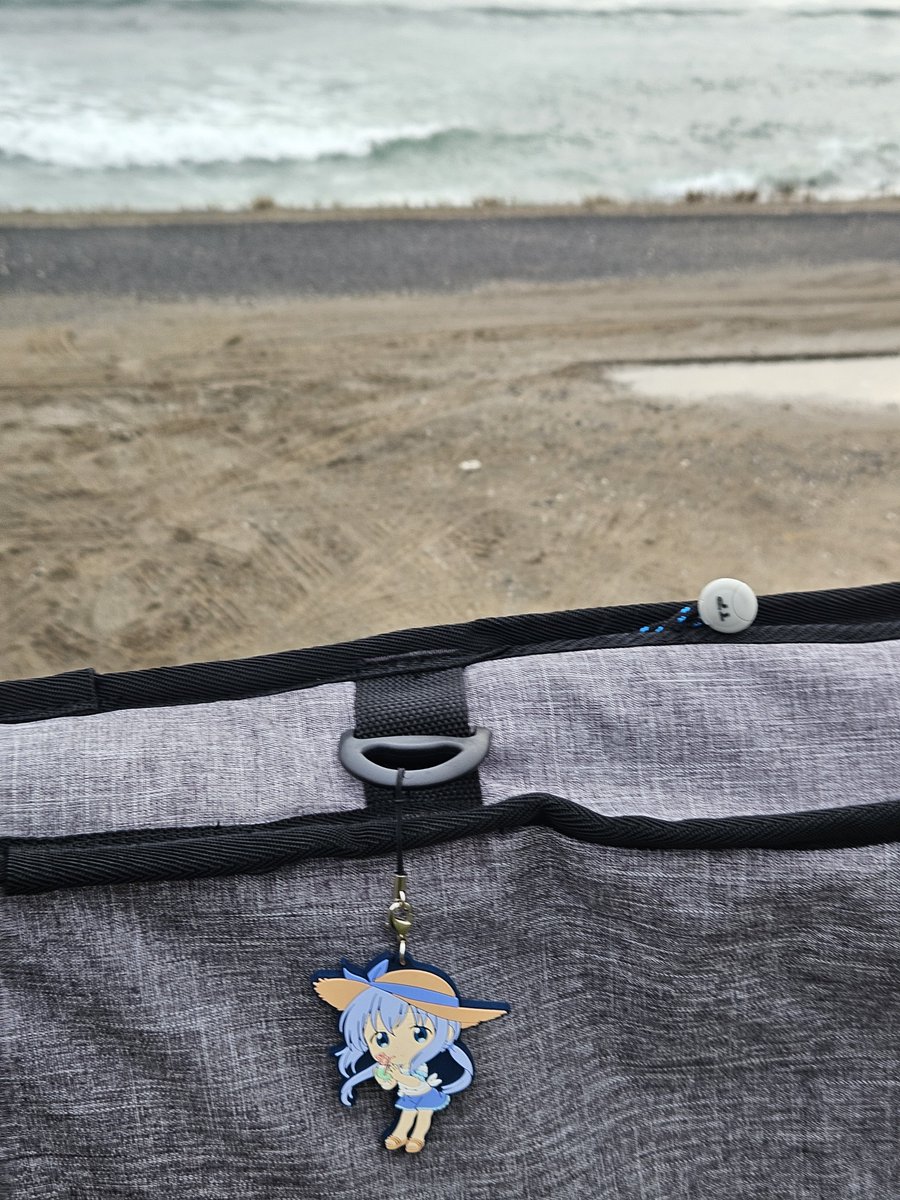 bati_wiz's tweet photo. 魔道杯最終日はチノちゃんと旅に出てメッチャ良い波で楽しめました😉
道中、野良ニワトリを発見し鹿島神宮でお参りをして、最後は千葉で鯰天丼と蕎麦を食べ大変満足の旅でした😘 https://t.co/3N2yl3GwCa