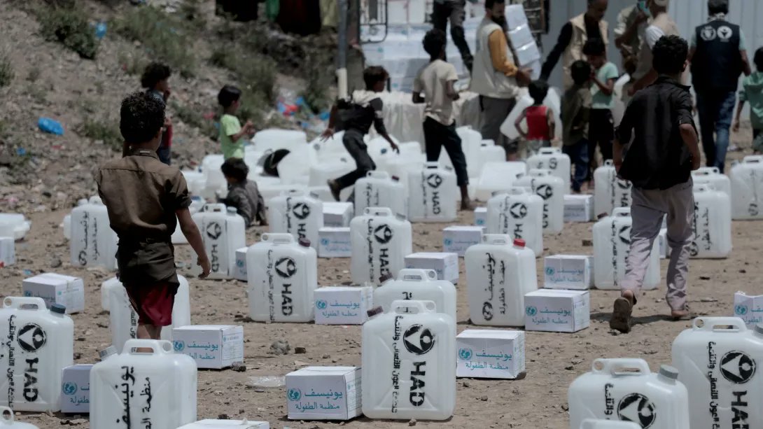 alaingresh's tweet photo. Yémen. Guerre régionale, enjeux mondiaux
un article de Helen Lackner pour @OrientXXI 
#YemenWar @yemen_updates @UNICEF_Yemen 
@Yemen_Brk 
 https://t.co/kIl5nOccC1 https://t.co/586hsaT0cy