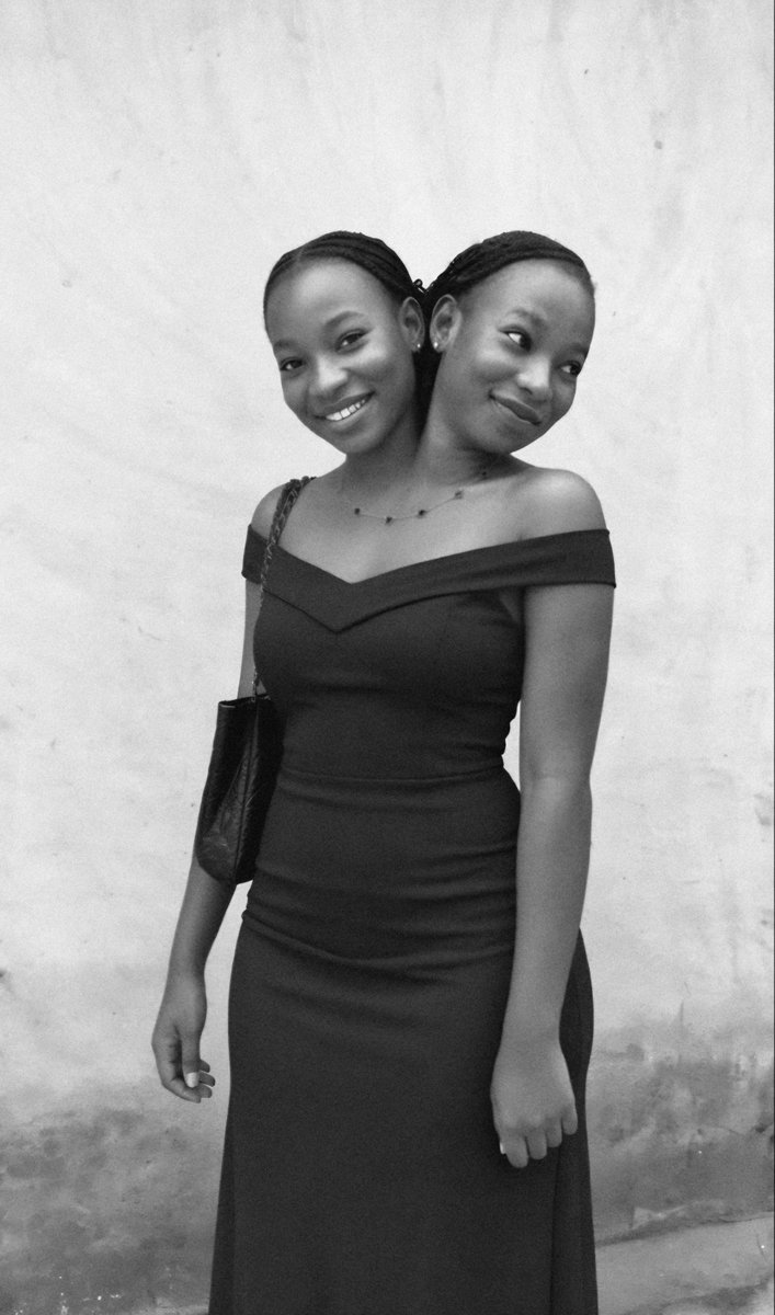 mekwafendi's tweet photo. So Nigerian ladies also gives birth to conjur-twins keh 😳 https://t.co/W6zSTIwgad
