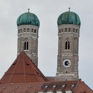 aleksomb's tweet photo. Ausflug nach München am 14. 01. 2023 https://t.co/VUL6x0sYGR
