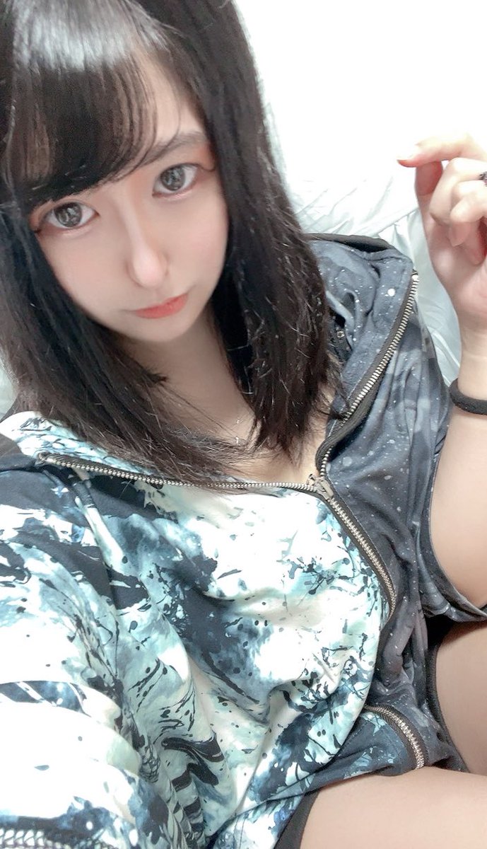 Kurea75a's tweet photo. 9/28(月)おはにゃーん(*ฅ́˘ฅ̀*)
今日はアイシャドウをオレンジ系にした💕
ちょっと雰囲気変わったかな❓
こっちのこゆたんも綺麗かしら*ˊᵕˋ*
褒めて欲しい|ω･)
今日も11:00~21:00
ご予約お待ちしております🙇‍♀️
#拡散希望RP協力お願いします https://t.co/Qahy2LpcXA