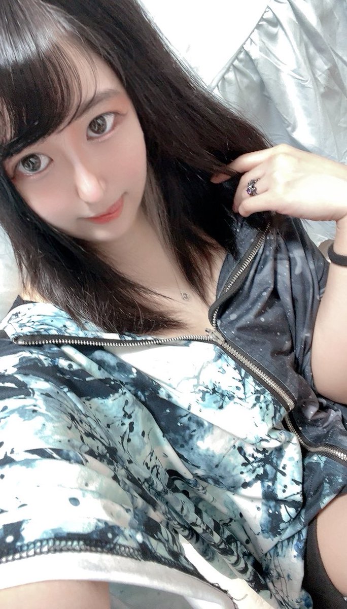 Kurea75a's tweet photo. 9/28(月)おはにゃーん(*ฅ́˘ฅ̀*)
今日はアイシャドウをオレンジ系にした💕
ちょっと雰囲気変わったかな❓
こっちのこゆたんも綺麗かしら*ˊᵕˋ*
褒めて欲しい|ω･)
今日も11:00~21:00
ご予約お待ちしております🙇‍♀️
#拡散希望RP協力お願いします https://t.co/Qahy2LpcXA