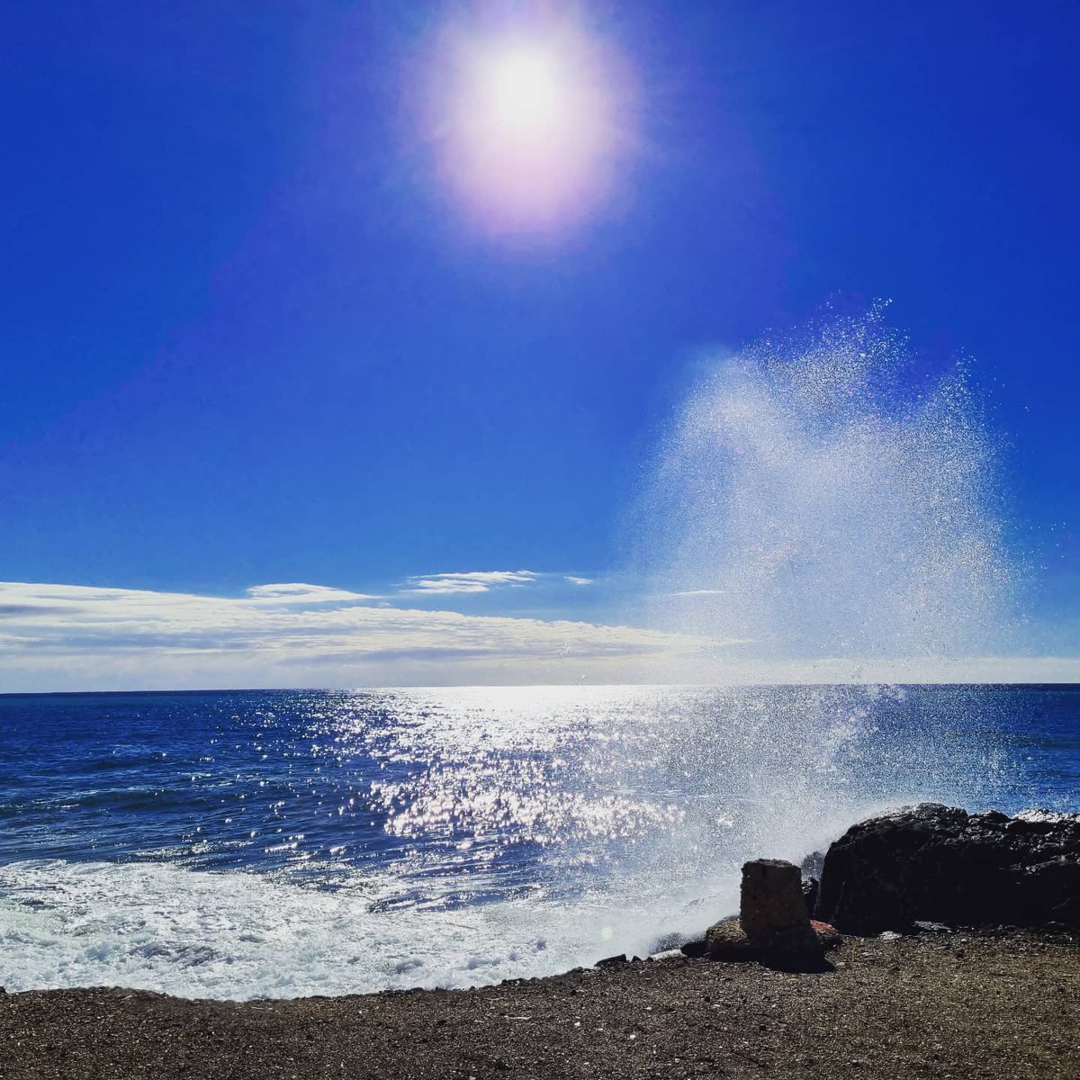ChavesGiovani's tweet photo. Beach of Mazarron in Spain. After 3 days with rain, a beautiful blue sky! The sea is a bit rough, beautiful to see. #spain #spaintravel #spain🇪🇸 #travelspain ##spainstagram #europa #traveleurope #europe #travelling #travelphotography #bluesky #sea https://t.co/9MtH8I0gNi