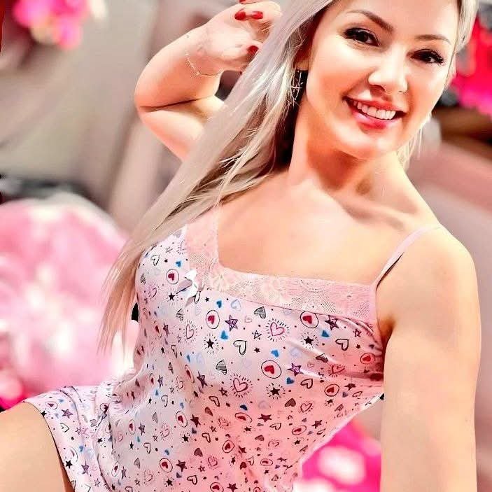 patidevene's tweet photo. Hola 💕 https://t.co/KvGsopqtxf