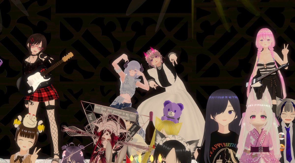 isokaze999's tweet photo. 無影さんとのツーショットと集合写真。

しちべえさんのこんなコミカルな動きなかなか見られないですね🤭
 #cluster #メイドリアル夢inCluster #Suddenhy AI Music Event https://t.co/N5aY09iqy0