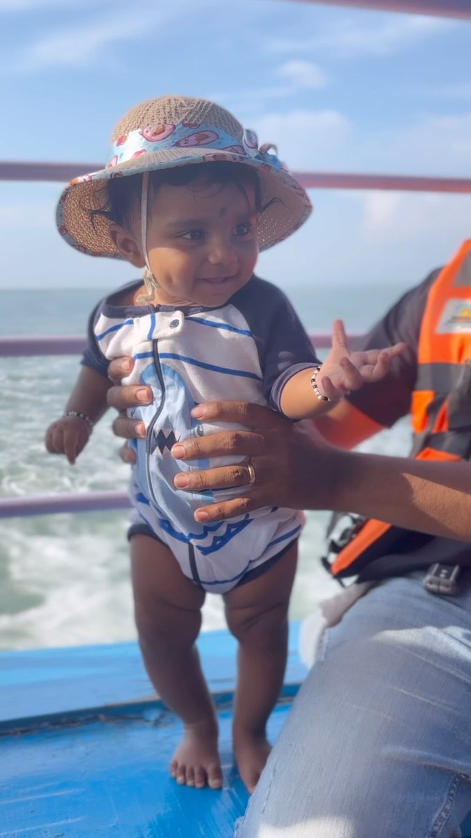 BelaHilton's tweet photo. 🪬😘

#baby #love #reels #viralvideos #babygirl #reelsinstagram #cute #trendingreels #aditri https://t.co/rgxtkgULaz