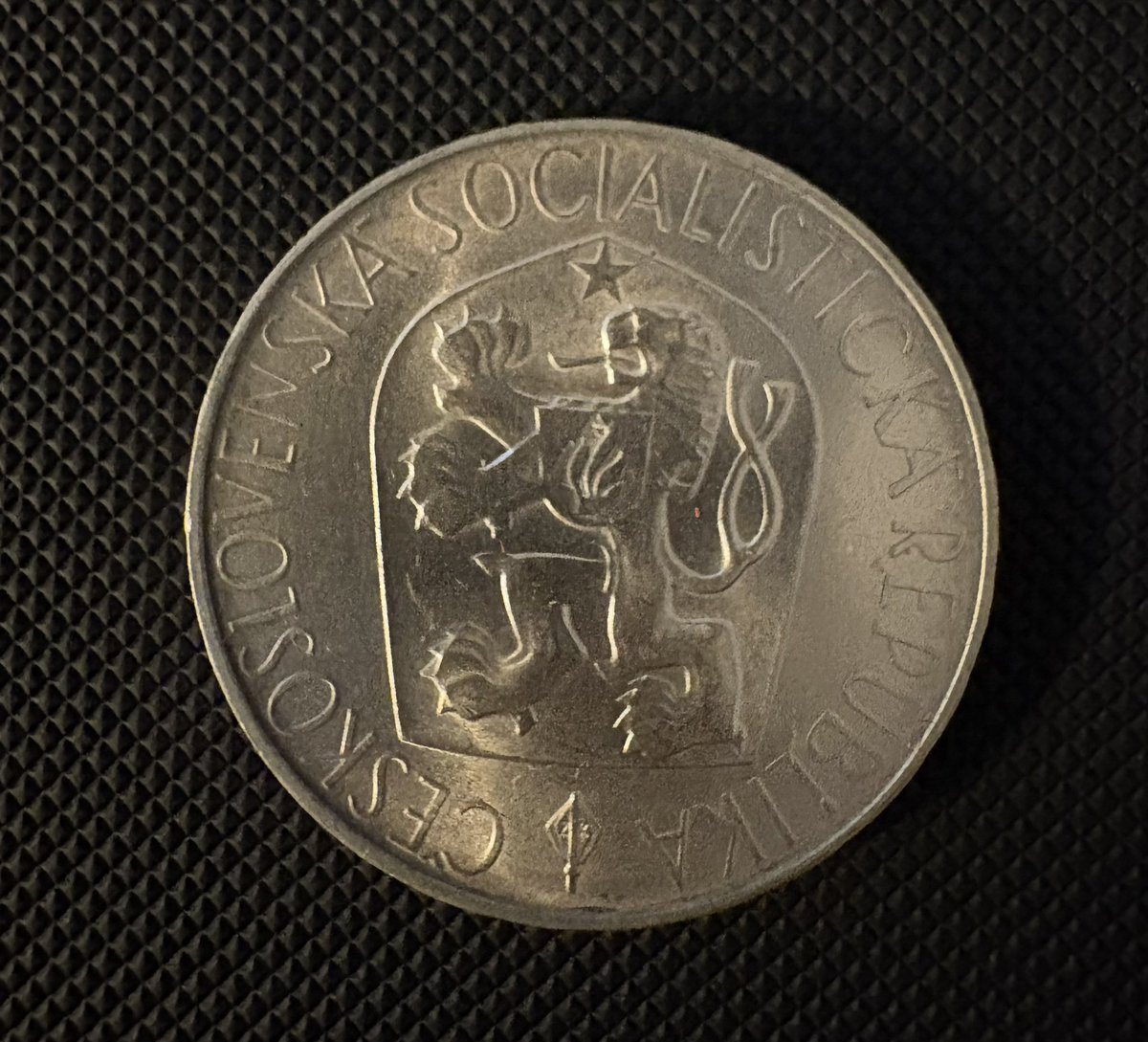 RZCARDSUPPLY's tweet photo. New Coin Listing! 🪙 
1965 Czechoslovakia Silver 10 Korun Kcs Jan Hus Commemorative Coin UNC KM#58 https://t.co/uaFh5IgQ00 #eBay via @eBay  #Numismatics
 #CoinCollecting
 #CoinsForSale
 #SilverCoins
 #GoldCoins
 #Bullion
 #RareCoins
 #WorldCoins
 #CoinCollector
 #PreciousMetals https://t.co/O8WP9npguf