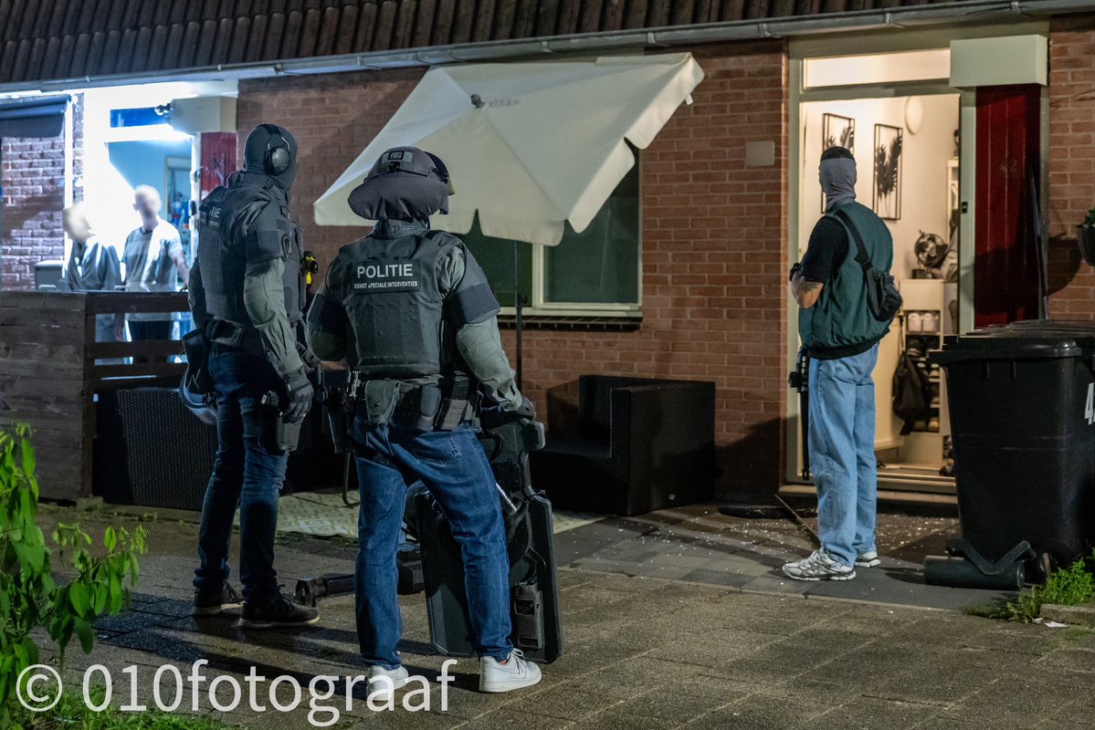 Arrestatieteam valt woning binnen na steekpartij in Hellevoetsluis