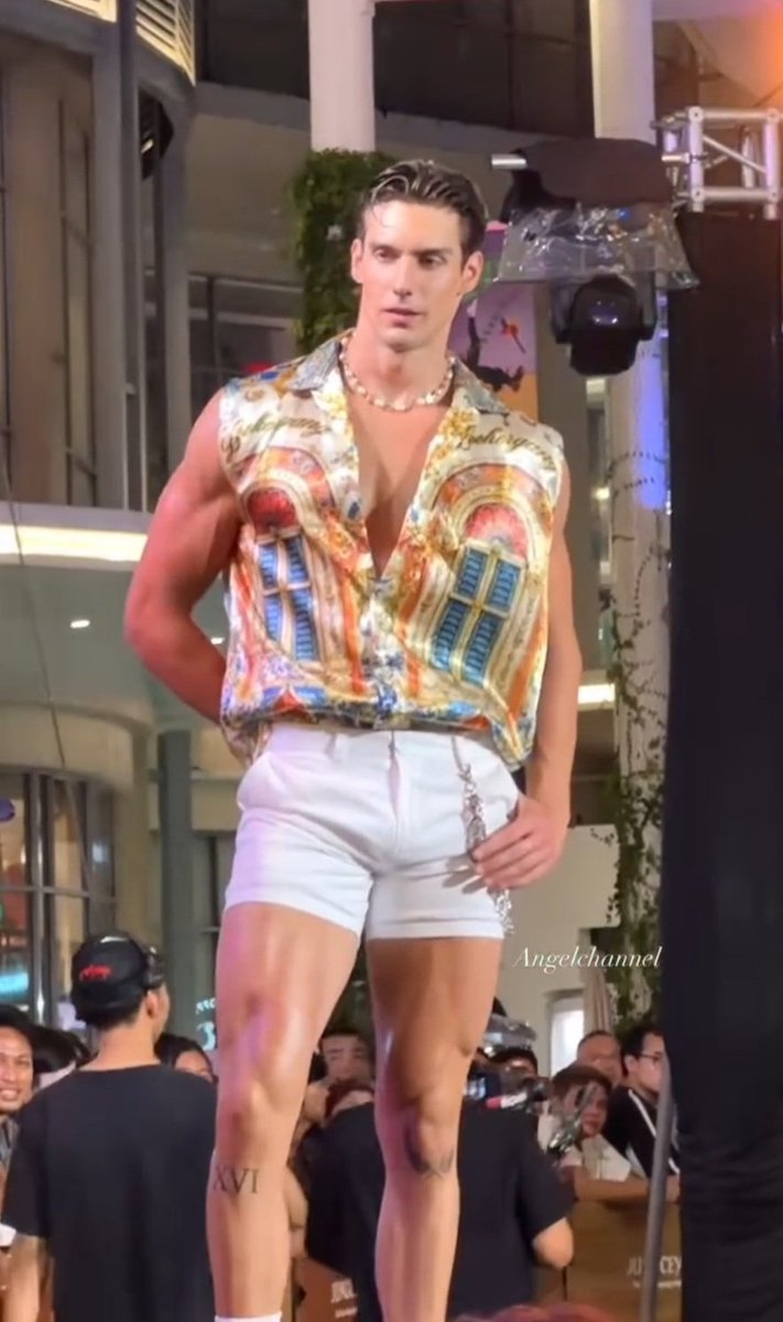 algracersx's tweet photo. Todavía sigo con el tikititaki de que no entendí hayan dejado a Spain con la verdadera cara de, no de 4ta, sino de 1ra finalista en Mister International 2026.

Es que siendo honestos ni el mismo de México se lo podia creer por su reacción tipo Mariangel Ruiz en su Miss Venezuela. https://t.co/mRhQorzSqX