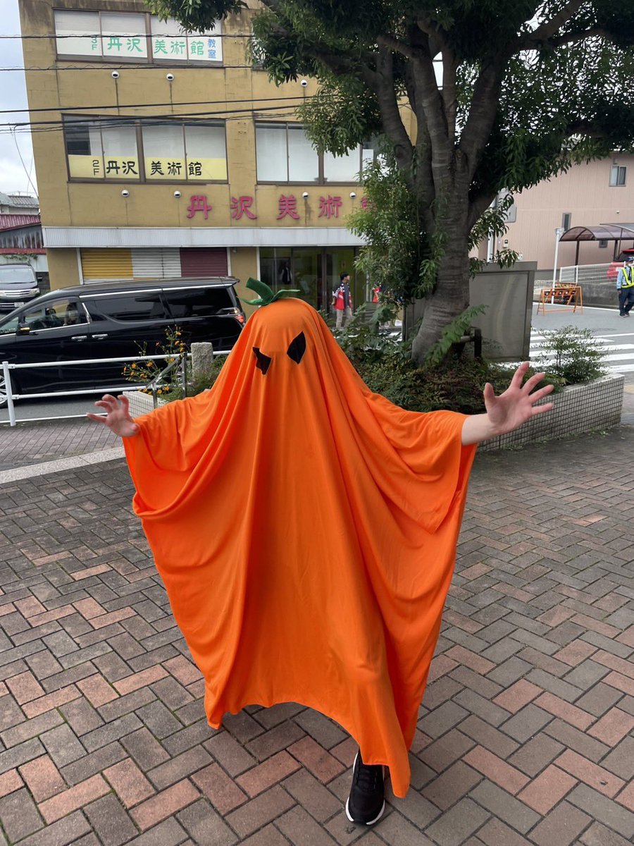 chiaki2301's tweet photo. 秦野たばこ祭 フロート車にて
歌で参加させていただきました(*´艸`)

今年も秦野たばこ祭は活気溢れていて
楽しんでる素敵な笑顔が沢山みれて嬉しかったです！

今年フロート車可愛いぃぃぃ！
みなさんのコスプレ…凄すぎました！！

@meganegakky2 がっきーさん
呼んで頂きありがとうございます🙌✨ https://t.co/ynlAr2JKXj