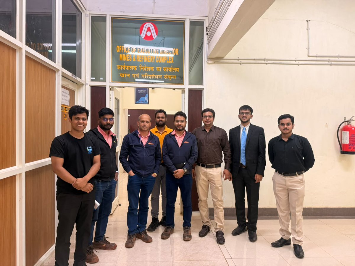 stpiepbbs's tweet photo. Strengthening Industry Startup Connect through Tech. Demonstration. As part of the industry startup engagement initiative,startups supported by @stpiepbbs-@fxuav_t,Dark Story,@velotech_l47780,Aerogrid Tech. Pvt Ltd,@carbonout_2020 &amp; @Aurassure participated in the NALCO VendorMeet https://t.co/lZXS9Zo4To