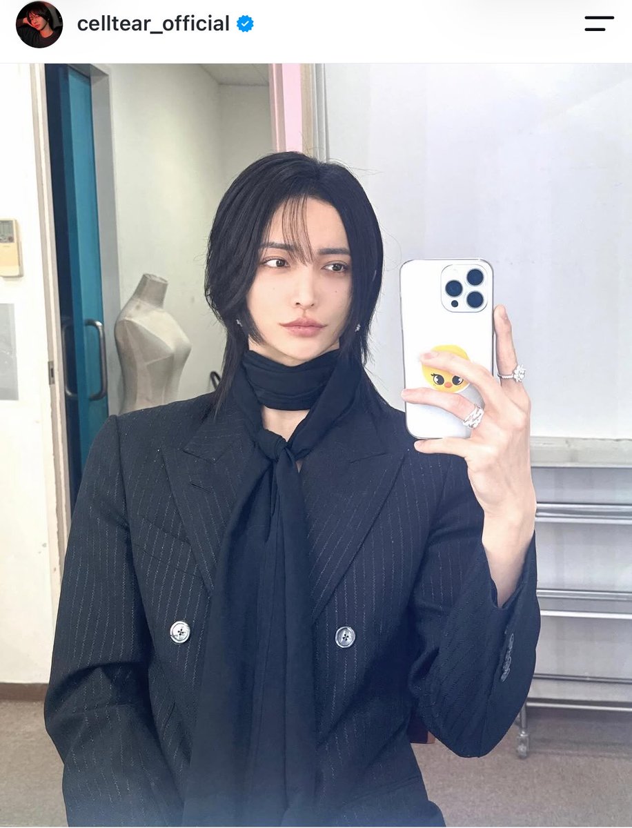 rinoko01's tweet photo. 日本で一番売れたホスト、顔が良すぎる…。最高売上は7億200万円。 https://t.co/hUcYDs5JBB