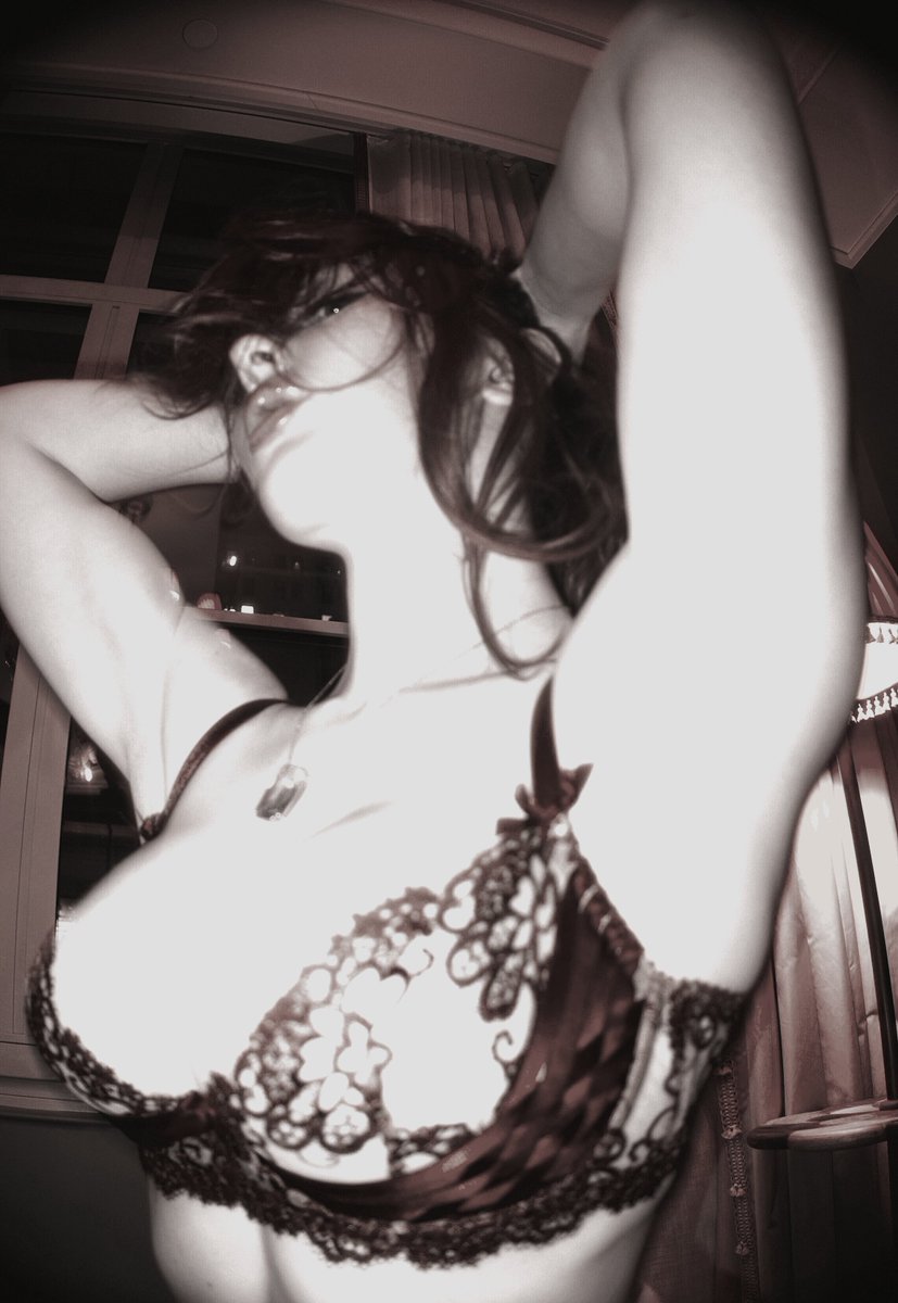 notawebhead's tweet photo. #seductivesunday 

a little late but!! https://t.co/VbbUMkKMtZ