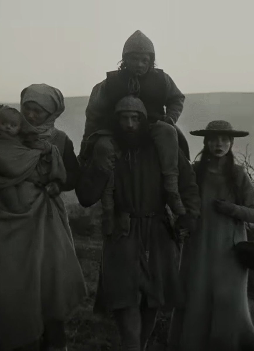 DiscussingFilm's tweet photo. Robert Eggers says that detailed historical accuracy in ‘WERWULF’ was important in making an immersive experience for audiences.

“You guys don't know that Willem's character has the correct amount of buttons… but you might notice he's the only person who has buttons cause he's the only person who can afford them.”