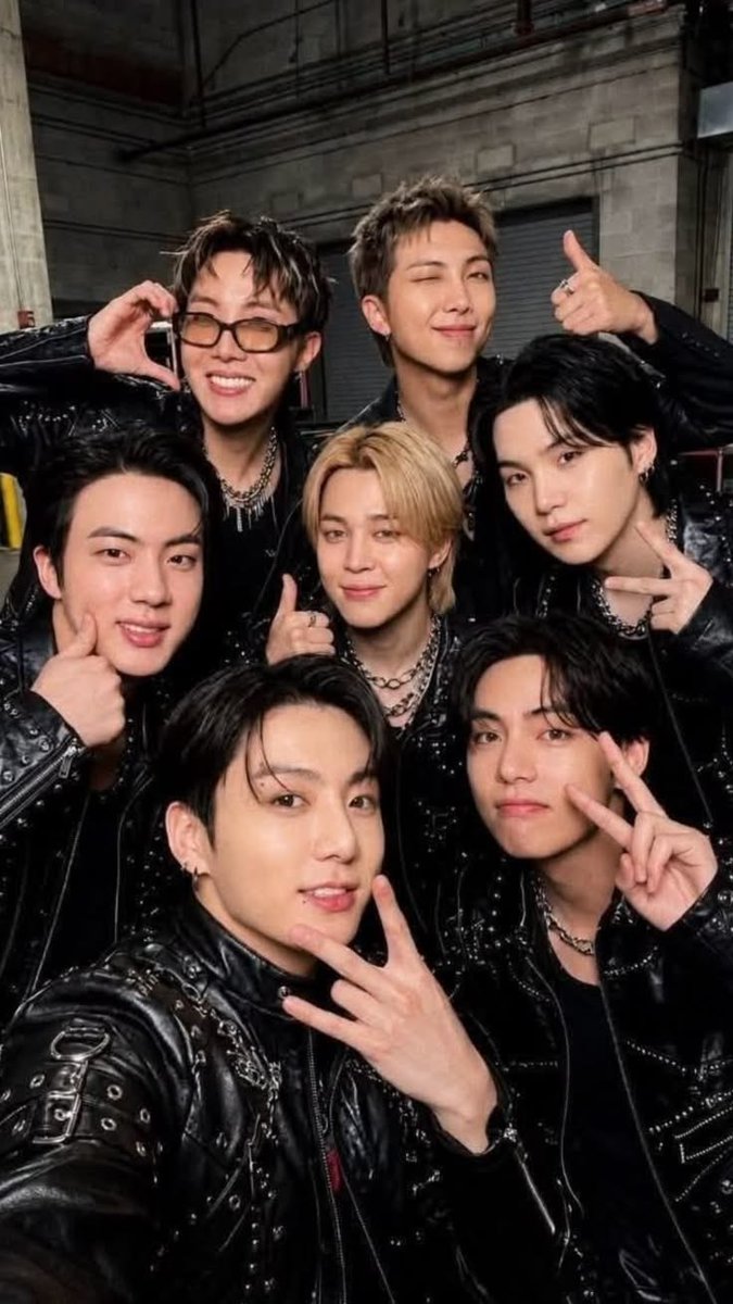 SHR26fn's tweet photo. 💜At the 2026 ARIA Music Awards.
Repost to vote.🤌🤗 https://t.co/T8fHKIXafp