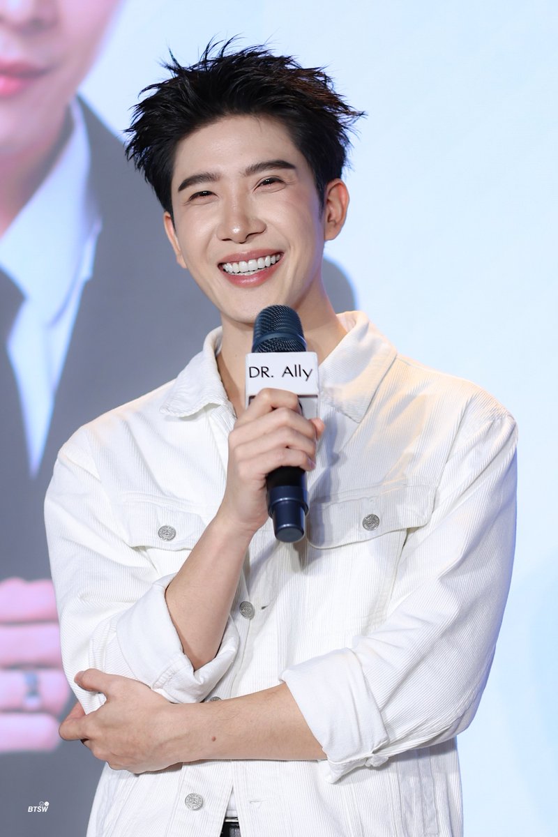 bbbittersweettt's tweet photo. โดนแฟนคลับแกล้งงงงง 
~~ ยิ้มหวานสู้ เล่นเกมส์อะไรก็แพ้
 โดนทำโทษหมดเลอ สงสารยัย

Pretty Little Things With Khaotung
#DrAllyXKhaotung
#khaotungg 
 ݁ ˖ ١٥٧٤♡@myktnw https://t.co/B4wqdfpVfY