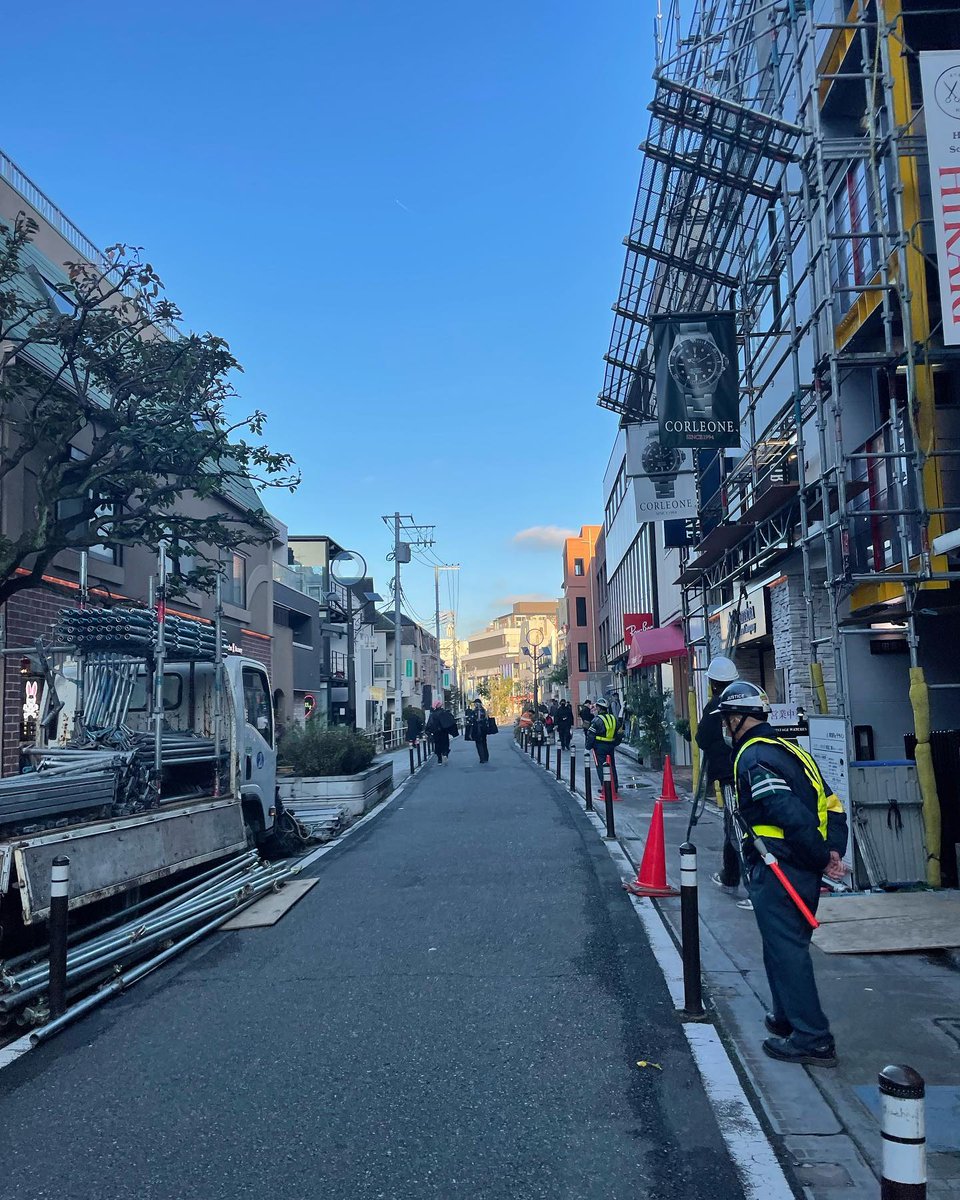 annu130206's tweet photo. 心の中にぽっかりと穴が空いたような、不思議な静けさ。心に留めておきたい言葉。 👊
uYSKg https://t.co/FlniAVDdYL