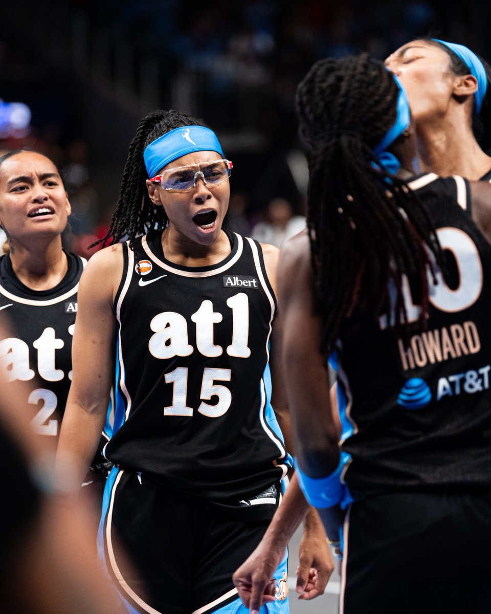 AtlantaDream's tweet photo. A FIGHT TO THE FINISH! LET'S GO, DREAM FC 🅰️

#DoItForTheDream | @lendistry

#AllForAtlanta https://t.co/DPqZZvm29i