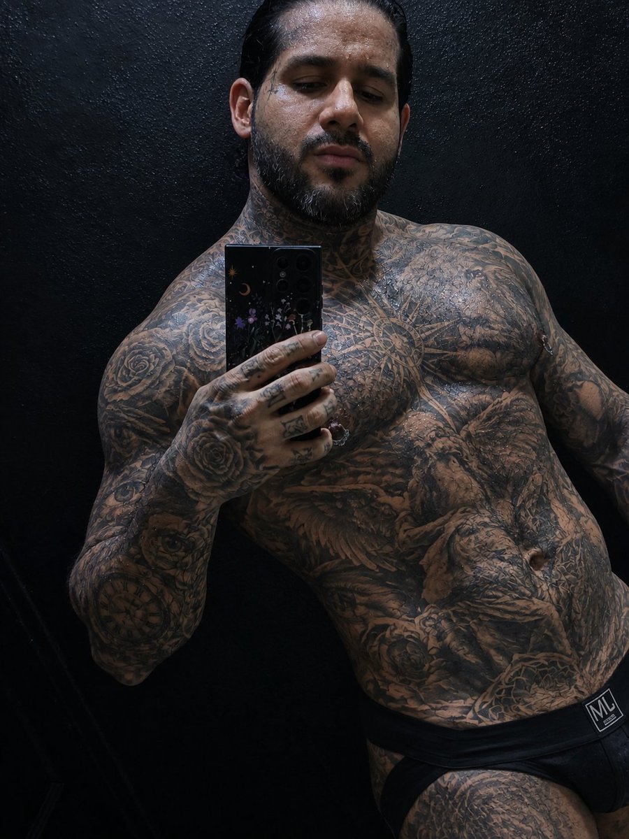 mydenze's tweet photo. #IA #trend #princeso 🫅🏽 #unicornio 🦄 #tattoo #malandro https://t.co/B2ZWu5Lhjb