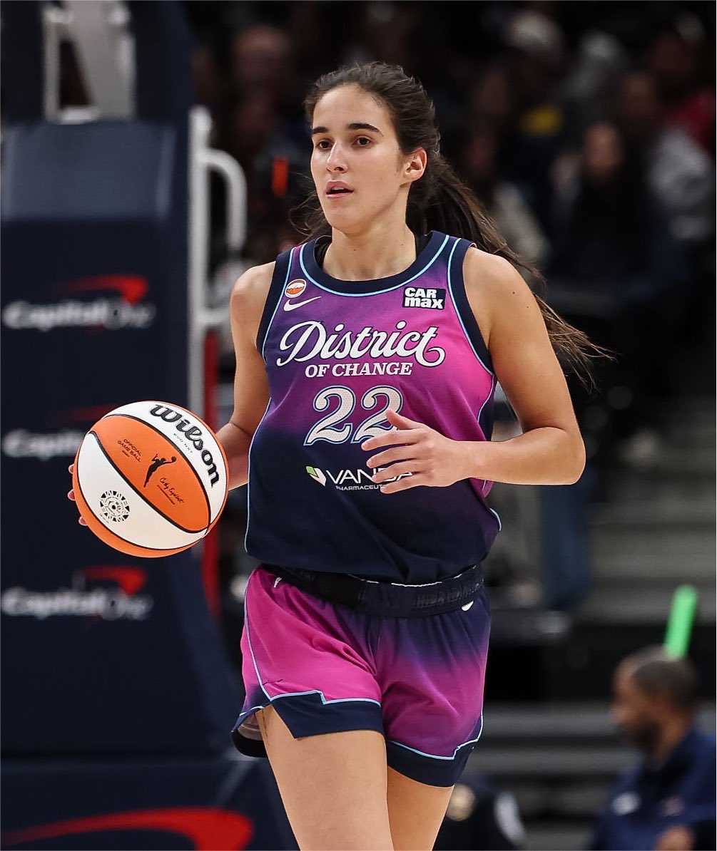 trendyhoopstars's tweet photo. Sonia Citron in her playoff debut:

25 PTS
6 RBS
3 AST
2 BLK
8-15 FG
2-4 3P
7-9 FT

✨ https://t.co/1ddqr5P7X5