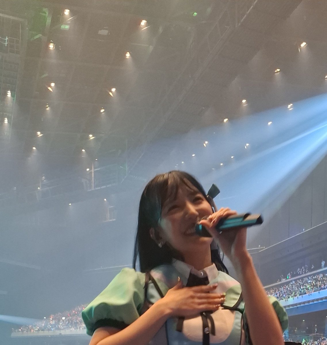 5656_1973's tweet photo. 昨日のコンサートは席にも恵まれ、撮影可能タイムではみうちゃんを目の前で見れました☺️
今日からまた仕事頑張れます😀
写真は撮るの下手なのでお見せできるような物がほとんどありませんでした😅
#下尾みう https://t.co/duOVWAQhS2