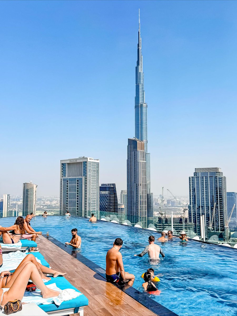 SanHarry1D's tweet photo. 𝕎𝕖𝕝𝕔𝕠𝕞𝕖 𝕥𝕠 𝔻𝕦𝕓𝕒𝕚 🇦🇪... #dubai #dubaibynight #skybar #swimmingpool #dubaiinteriordesign
#travel #aroundtheworld #travelling #neverstopexploring #neverstoptravelling #traveltheworld #adventuretime #placetovisit #italianblogger https://t.co/4Xmshf6X78