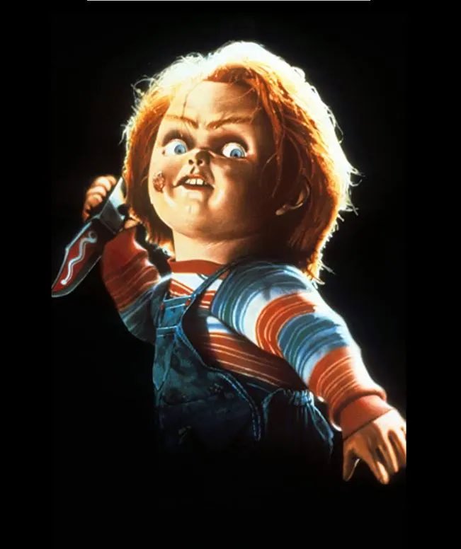 ThatOneImpBitch's tweet photo. My Chucky OC, Summer, If she were on the Child’s Play 1 Poster (Cover Art?? Idk what it classifies as.) #chucky #childsplay #chuckyoc #ocxcanon https://t.co/lvwmMZqNV8