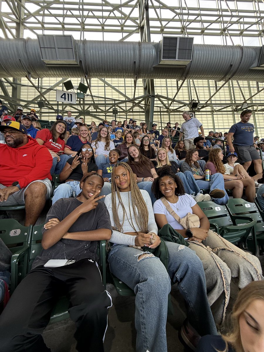 LFC__wbb's tweet photo. Thanks to all who help support LFC WBB by joining us at the Brewer’s game today! 🐻 https://t.co/hYUak5orO9