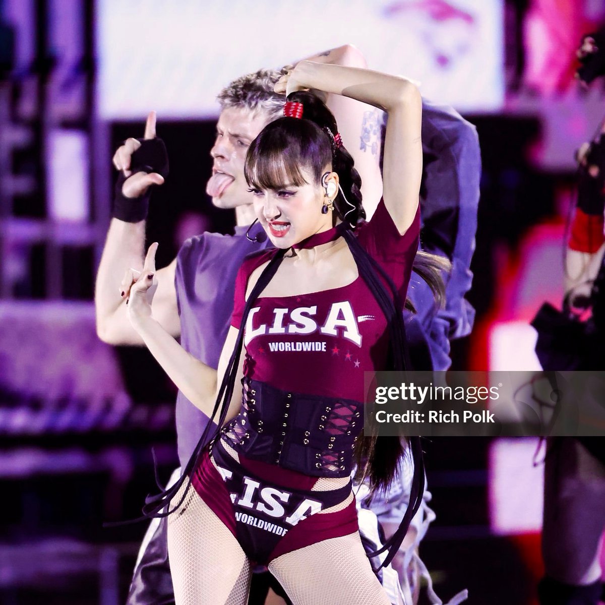 TheePopCore's tweet photo. LISA is currently trending #1 Worldwide following her iconic ‘SaWaDiKa’ stage performance at the 2026 #VMAs. https://t.co/CJIx3cjwIa