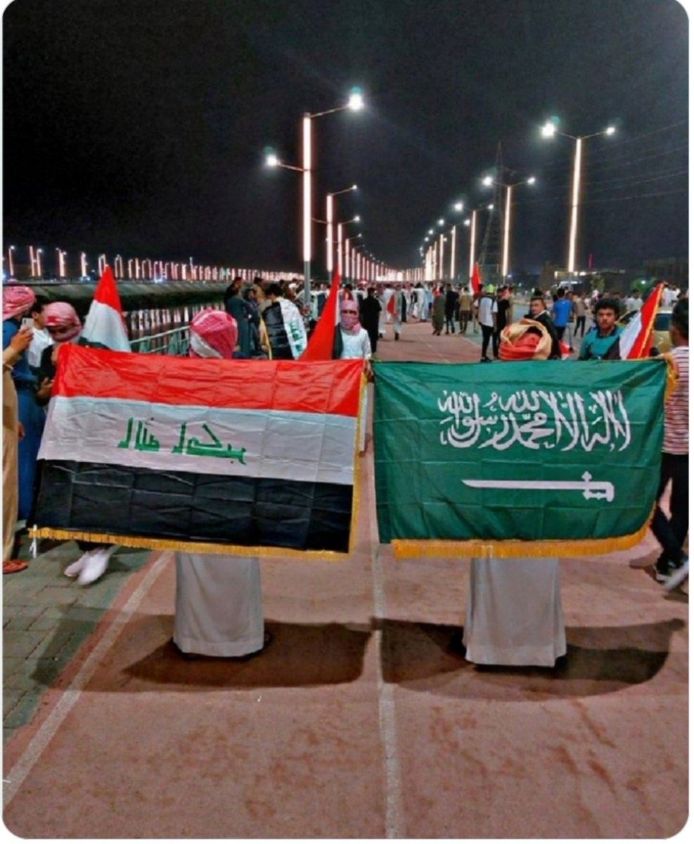 n4_5d's tweet photo. ب اختصار شديد
لعن الله من يلعن #السعودية حكومة وشعب
احب الله من يحب السعودية حكومة وشعب
لنا في السعودية مكةوالمدينة الصفا والمروة
لنا عرفه ومزدلفه أفلا تستحق الدفاع عنها 
أهل الأنبار والسعودية قلب على عناد كل حاقد
الصورة الأجمل من شوارع الأنبار👇♥️🇸🇦🇮🇶#السعودية #خليجي٢٧ #العراق https://t.co/uoPZJvLctJ