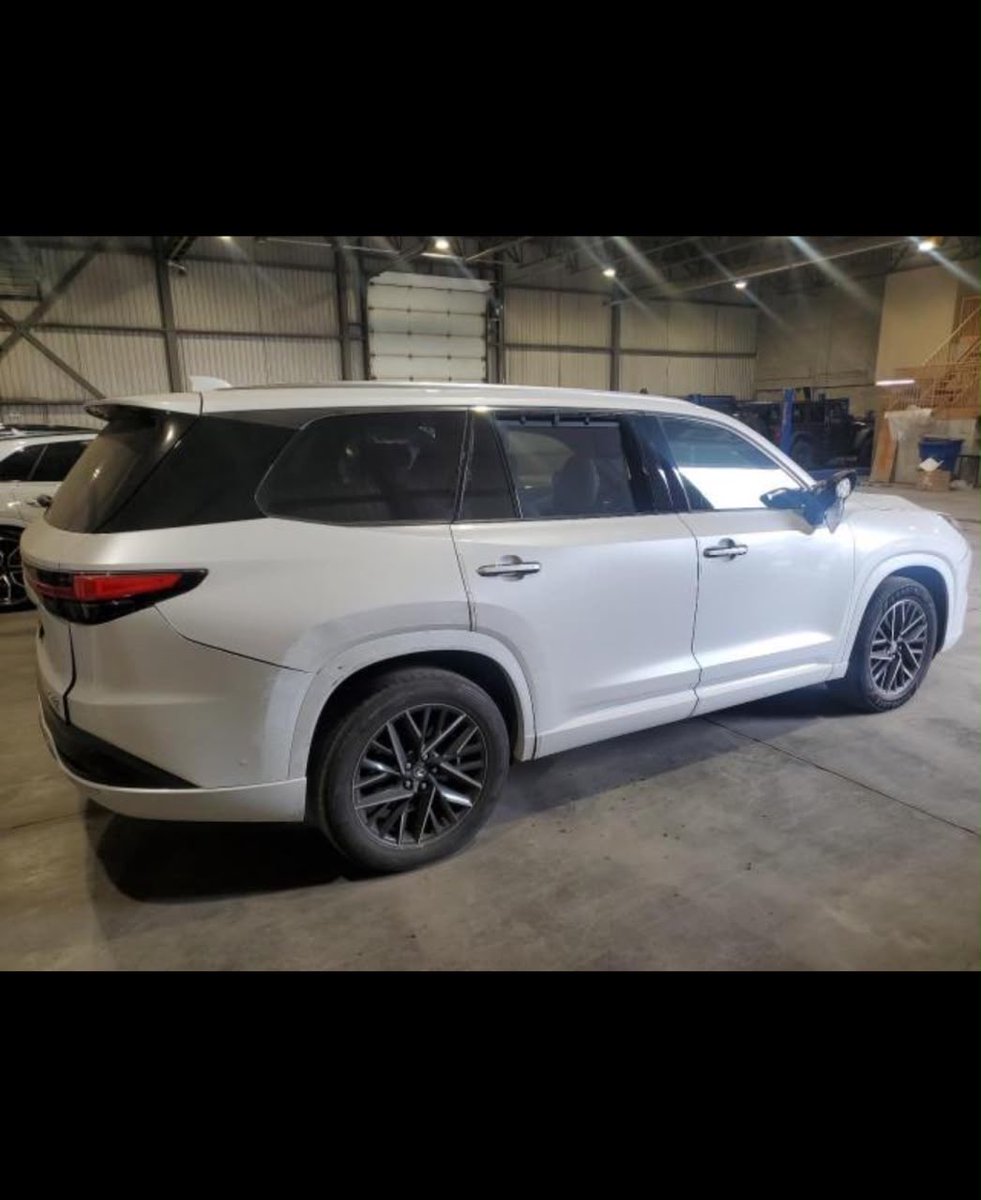 stryka_'s tweet photo. 2024 LEXUS TX 350 

3725 miles
Engine 2.4 liters 
All Wheel Drive
Leather seats 
Apple Car play and Android Auto
Sunroof

430,000 Ghs Including shipping https://t.co/dWoTW0wqmy