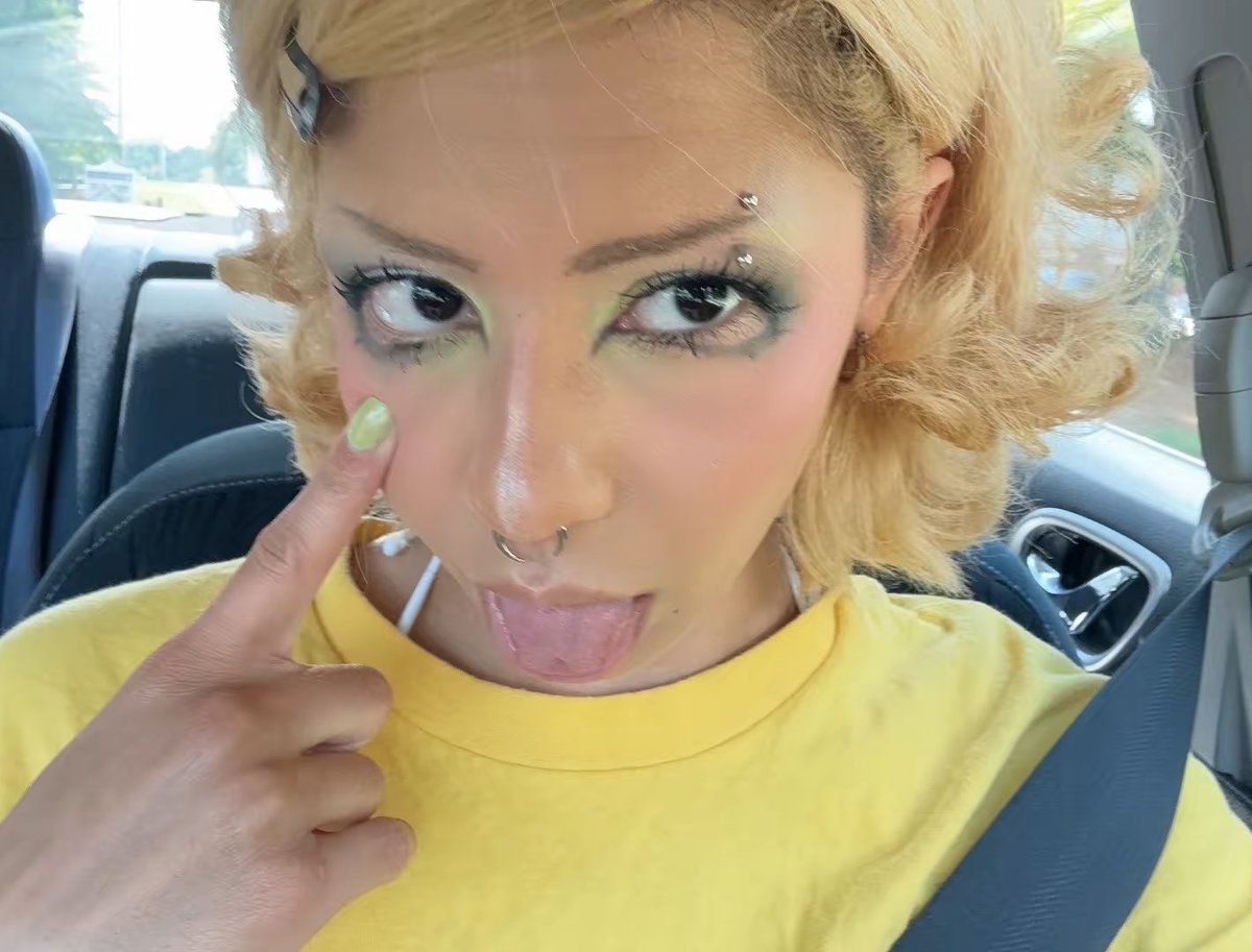 nymphokisses's tweet photo. I wanna recreate this look v soon https://t.co/c4GZQQYmm7