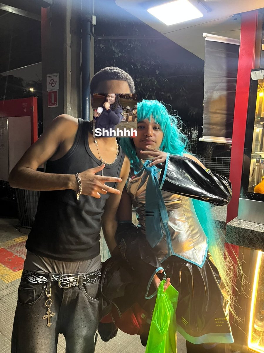 useryxt's tweet photo. HATSUNE MIKU https://t.co/17vC4w9JUw