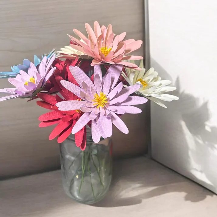 mcwilsonky's tweet photo. Check this out from Angelica at @Athyme2beecomfo and her shop on #Etsy
Original Gerber Daisy, single daisy
https://t.co/gh6Zr7U0rJ
#partysupplies #starseller #etsyshop #handmade #papercraft https://t.co/eThoplbiBB