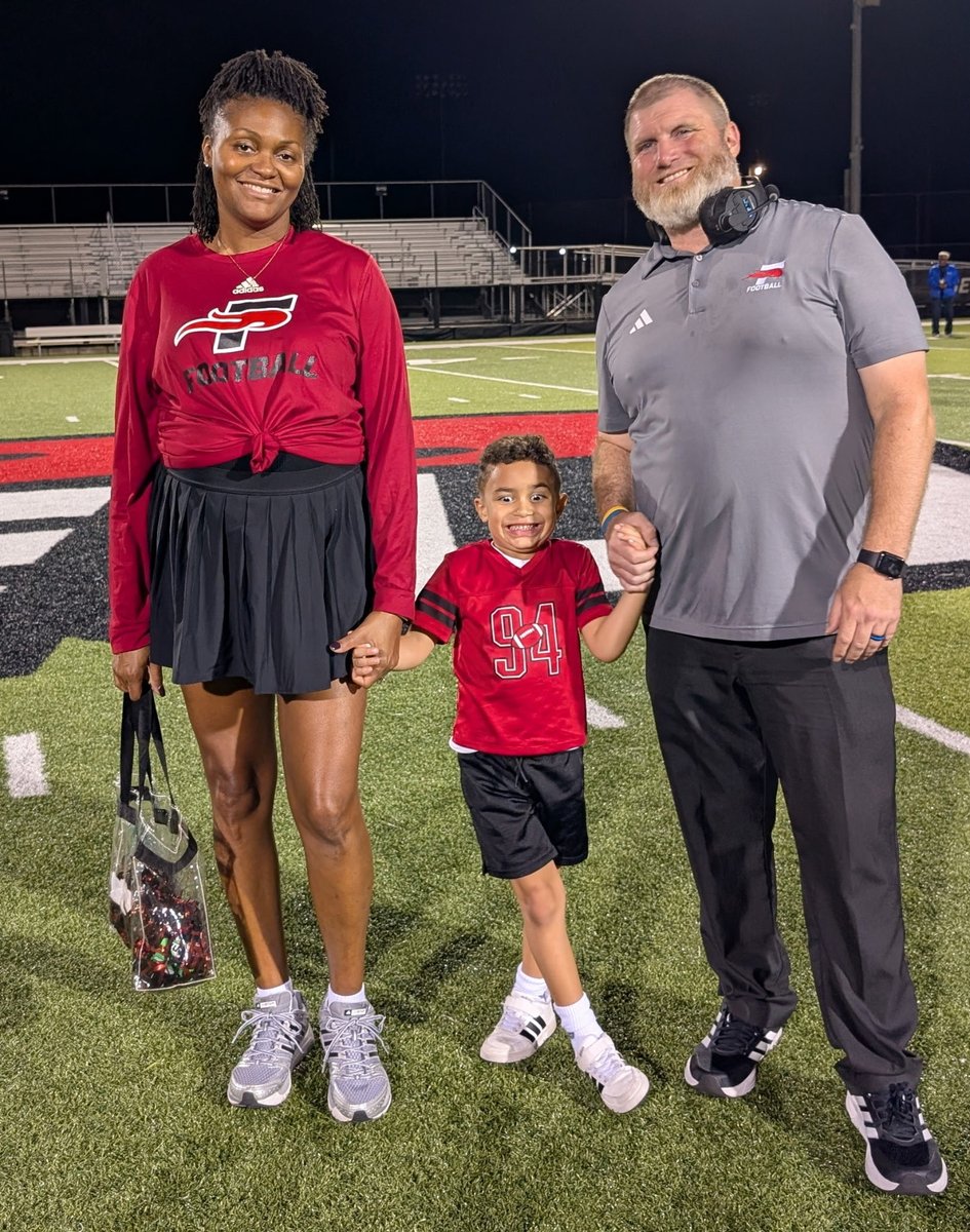 CoachJOdaffer's tweet photo. Go Fire!

The 24 Hour Rule is almost up so I need to get this out asap!

All Glory To God! 

God gets all the glory, all the honor, and all the praise!

Winning is hard and winners celebrate.

Until next time 1-0!

#ThruTheFire https://t.co/ABUxd97Lxa