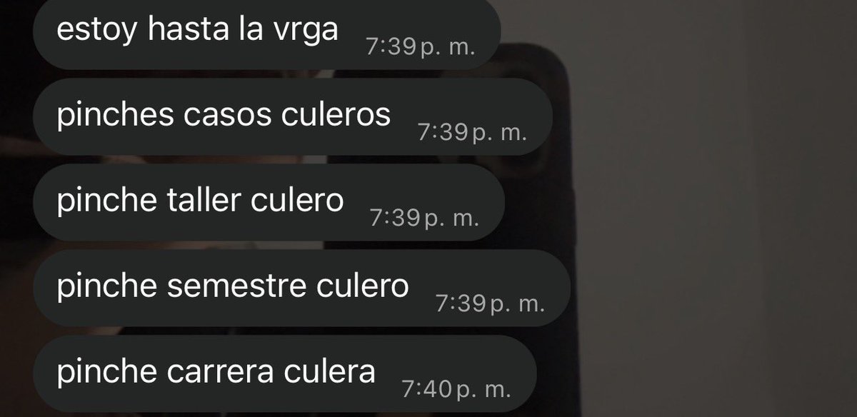 piinkmojito's tweet photo. yo en la carrera que me metí no más pa estudiar algo https://t.co/D73MS2N5Yk