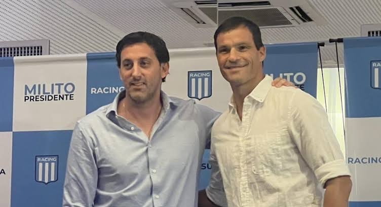 pilludinho's tweet photo. El equipito que armaron Milito y Saja ganó 7 partidos de 26 en el torneo local, perdió 3 clásicos, quedó afuera de la Copa Sudamericana en fase de grupos y hoy coronó un papelón para la historia en Copa Argentina. 

En todos los partidos de peso, se derrumbó más temprano que tarde. Gastaron decenas de millones de dólares y van a cortar con varias rachas positivas de Racing en estos últimos años.

Perdieron con River, Independiente y Boca. Todo quien los apretó un poquito les ganó. Tenían capital económico y deportivo y lo dinamitaron todo. Ahora Racing tiene menos guita que antes y un equipo abrumadoramente peor, que no está capacitado para pelear ningún frente importante y cuya presencia en la máxima categoría el año que viene todavía no es una garantía matemática.

Es un espanto, una catástrofe que ni el crítico más crítico ni el pesimista más profundo podían ver venir. A Racing se le terminó el año un 27 de septiembre. Es bochornoso, es doloroso y es triste.