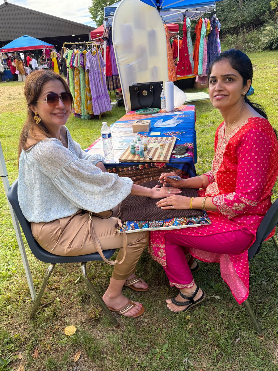 JamesHayesforPA's tweet photo. My wife Brenda and I had a wonderful time celebrating Diwali with Pittsburgh’s Indian community at today’s Diwali Mela in McKeesport. Thank you to our friends Sathya Venkatasubramanian and Preeti Paranjpe for the warm invitation and hospitality.

Known as the Festival of Lights, Diwali celebrates light over darkness and hope over despair.

Pittsburgh’s Indian community contributes enormously to our education, medicine, technology, business and industry — while its traditions add tremendous cultural richness to our region.
Happy Diwali! 🪔