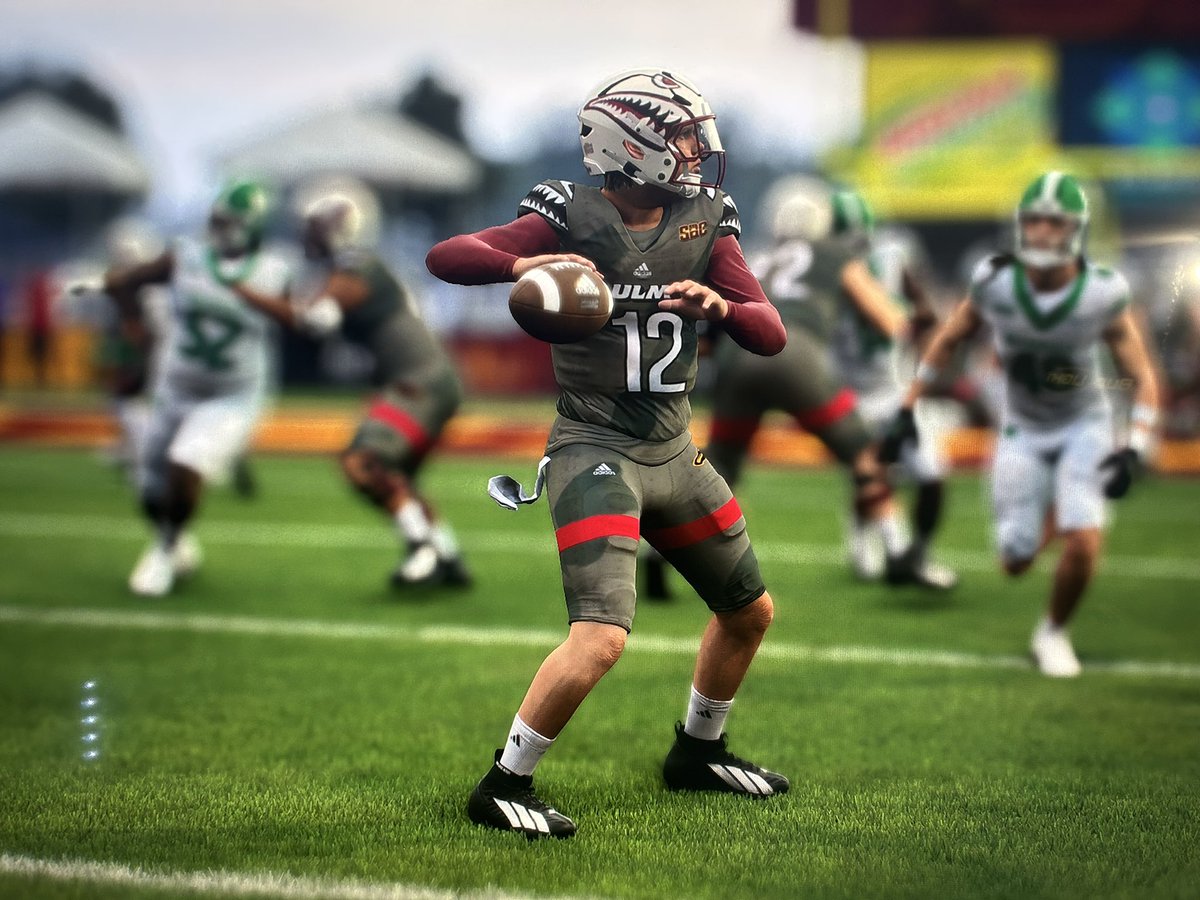 ULMonroeFB's tweet photo. The Lumen Technologies Player of the Game is So. QB Austin Carlisle, who completed 15 of 21 pass attempts for 179 yards, 2 TD &amp; 1 interception. He also ran for 120 yards &amp; 3 TD on 14 carries.

#FlyDelta https://t.co/PZPBCYvJnh