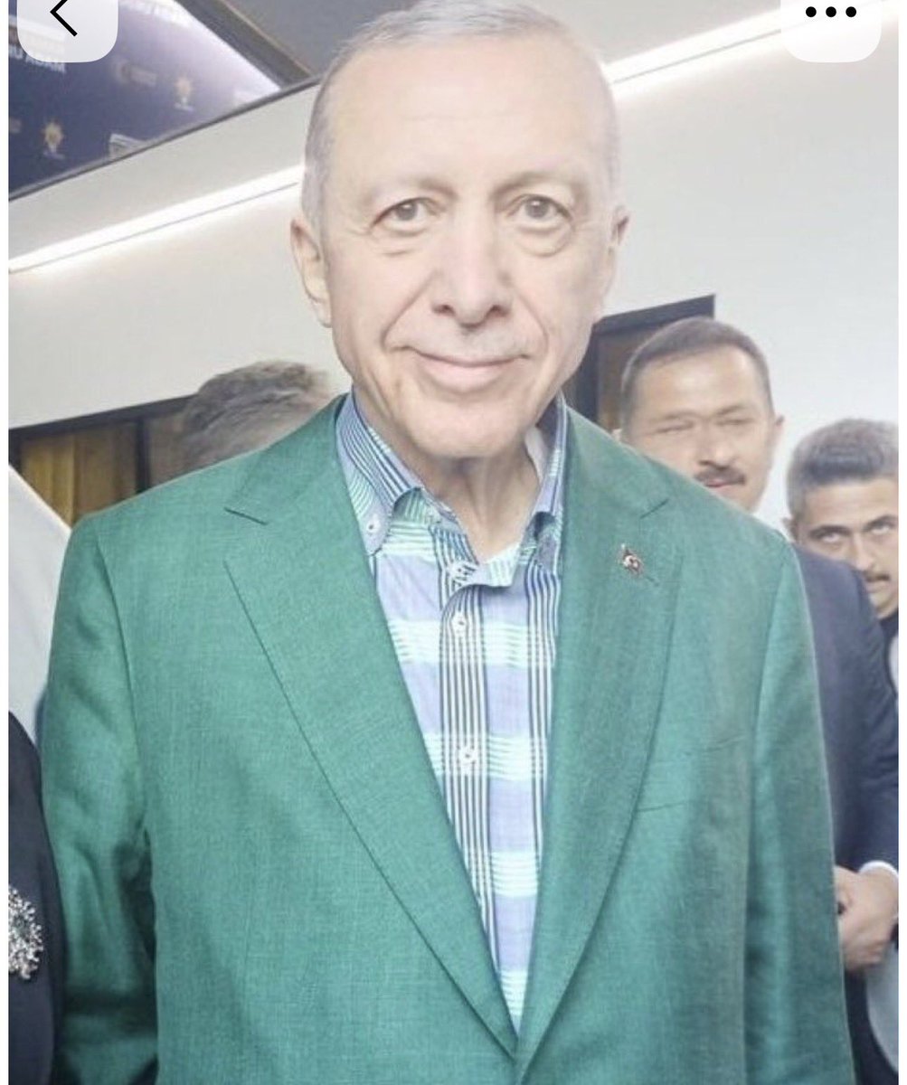 BuzzLightyearus's tweet photo. @DistasteYeni Birincinin geriye kalan gövdesi https://t.co/a3CWIz5xe1