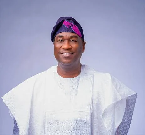 MobilePunch's tweet photo. 𝗟𝗮𝗴𝗼𝘀 𝘀𝘁𝘂𝗱𝗲𝗻𝘁𝘀 𝗮𝗱𝗼𝗽𝘁 𝗛𝗮𝗺𝘇𝗮𝘁, 𝗼𝘁𝗵𝗲𝗿𝘀 𝗳𝗼𝗿 2027 𝗽𝗼𝗹𝗹𝘀

𝗥𝗲𝗮𝗱 𝗠𝗼𝗿𝗲: https://t.co/sgnp9GGo4a https://t.co/7l85ZPTuP3