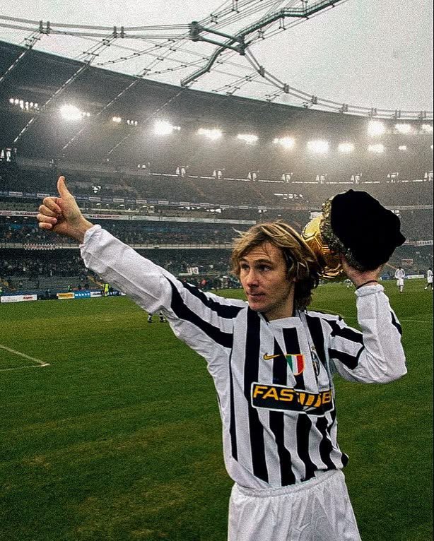 futnostalgico's tweet photo. Pavel 🇨🇿

Nostálgico! https://t.co/skuGUjm4eE