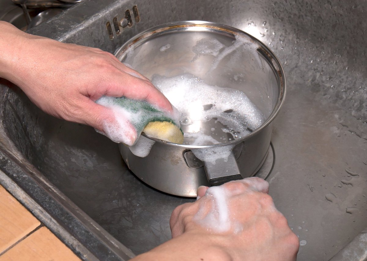 kah3656_'s tweet photo. [The old dishwashing tool that has been used for generations is not just a household item but also a beloved item that helps me scrub pots and dispel everyday boredom] https://t.co/rgaCGh6bhQ