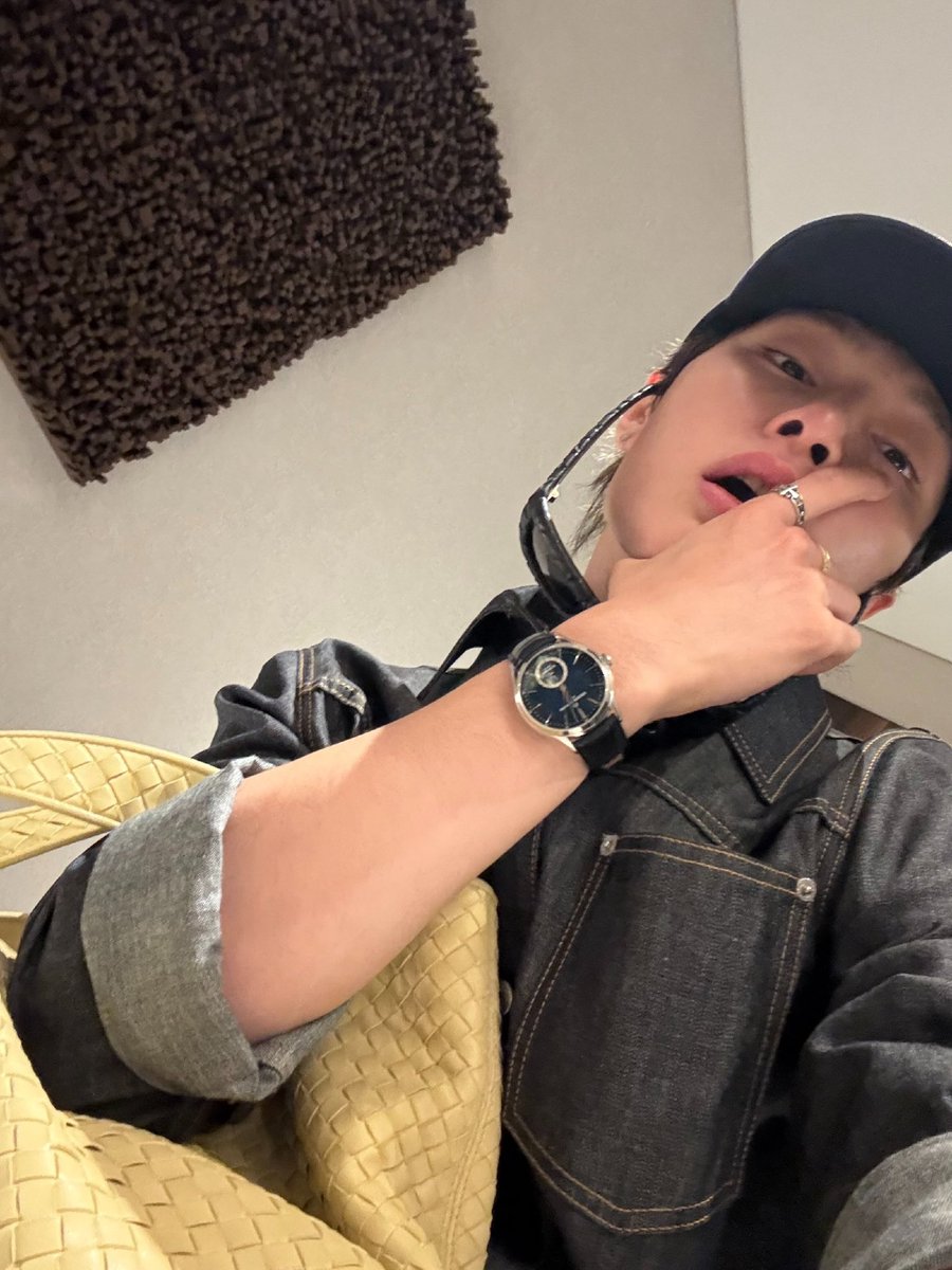 dailyinnieluv's tweet photo. i.2.n.8 instagram update

#I_NxBottegaVeneta https://t.co/hMDu1MK4PO
