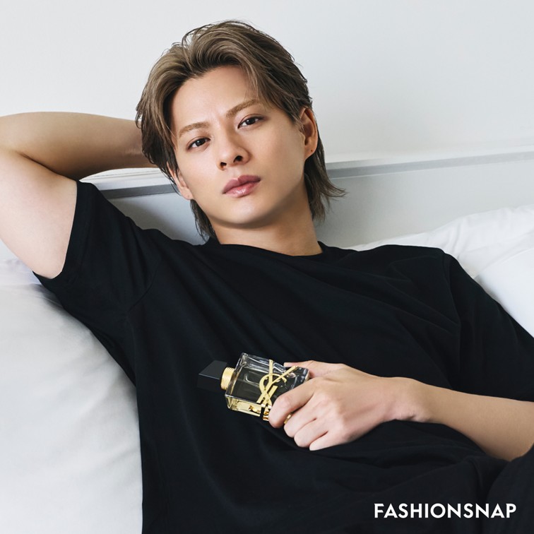 YSLBeautyJP's tweet photo. 【残り2週間】プレゼントキャンペーン実施中。

平野紫耀が纏う、YSLのアイコンフレグランス「リブレ」。

サンダルウッド香るウッディフローラルの限定品はじめ、豊富なセレクション。
秋の装いを引き立てる特別な #YSLリブレ を。

▼詳細はこちら