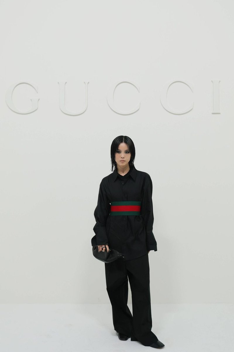 voguejp's tweet photo. XGのCOCONA、カーディ・Bらが来場！ グッチ 2027年春夏コレクションSNAP

https://t.co/2ov4QttSuA https://t.co/oOsy9cUqOk